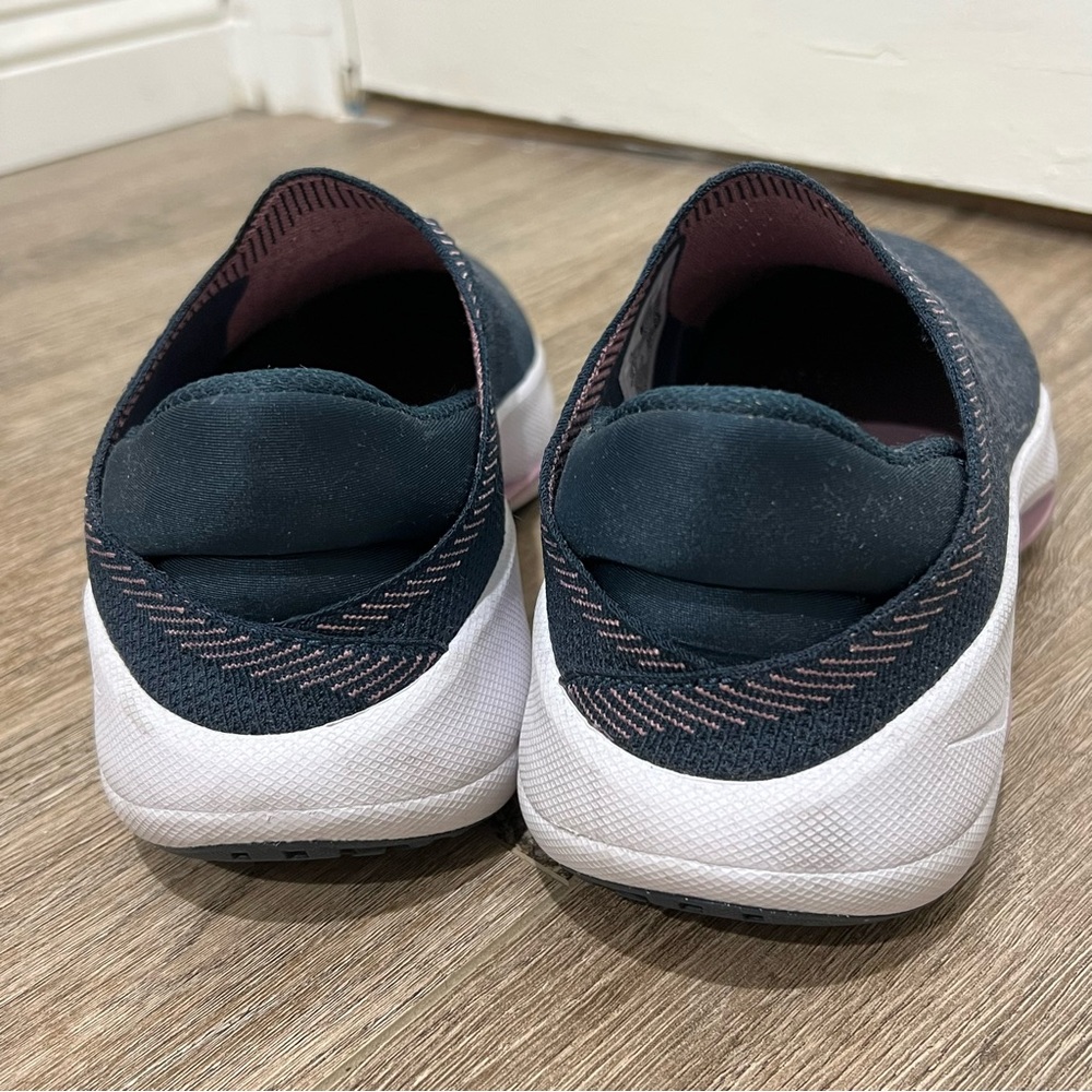 Nike Reina EasyOn Premium Sneakers FN0345-401 "Armory Navy" Women's Size 9 - Picture 6 of 6